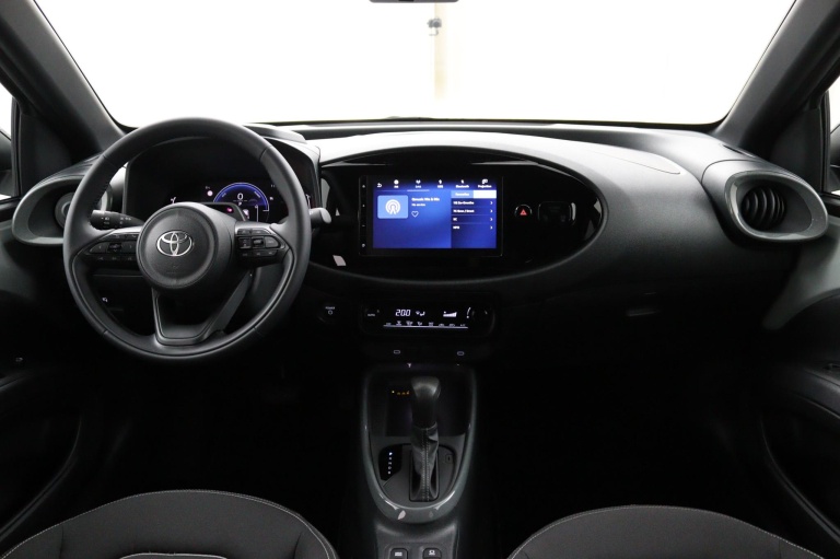 Toyota Aygo X - Hybrid 115 pulse 11