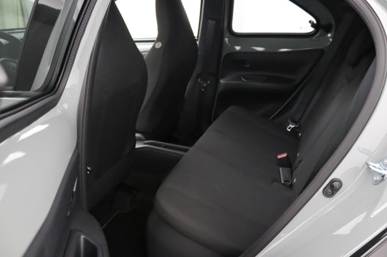 Toyota Aygo X - Hybrid 115 pulse 12