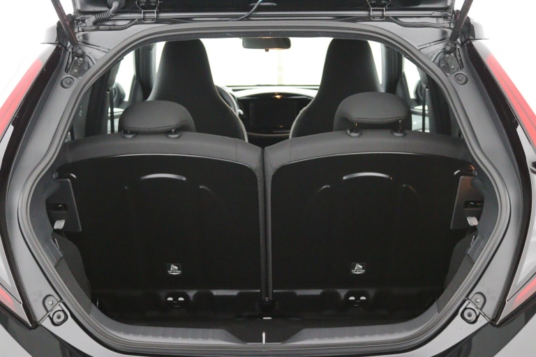 Toyota Aygo X - Hybrid 115 pulse 26