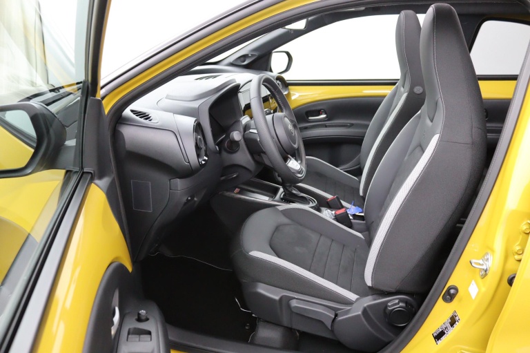 Toyota Aygo X - Hybrid 115 GR Sport 9