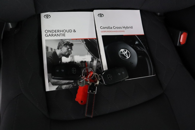 Toyota Corolla Cross - Hybrid 140 Dynamic 11