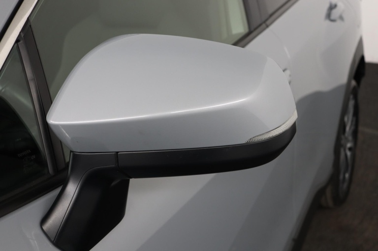 Toyota Corolla Cross - Hybrid 140 Dynamic 38