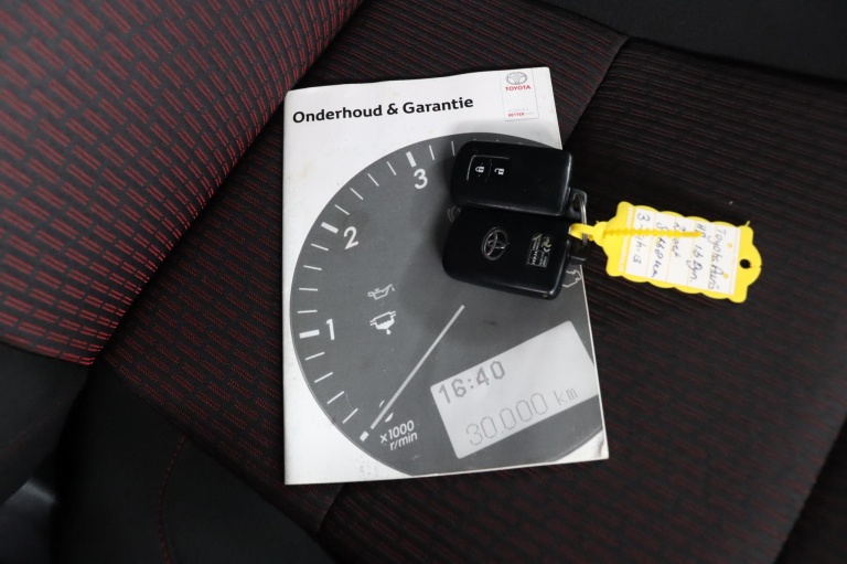 Toyota Auris - 1.6 Dynamic 11