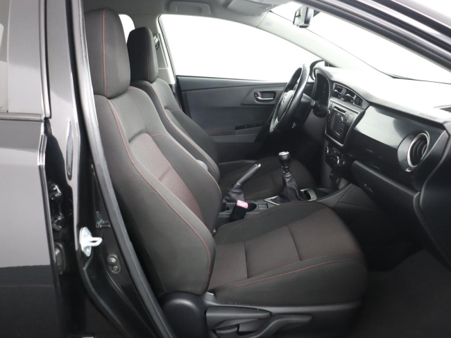 Toyota Auris - 1.6 Dynamic