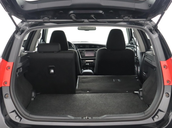 Toyota Auris - 1.6 Dynamic