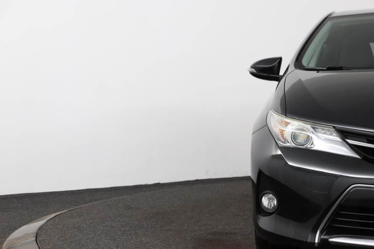 Toyota Auris - 1.6 Dynamic 34