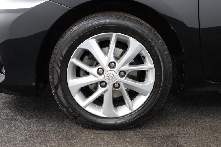 Toyota Auris - 1.6 Dynamic 36