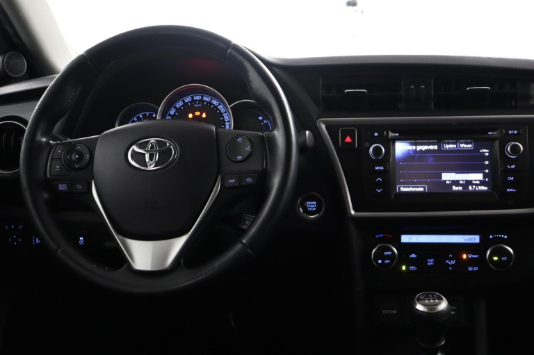 Toyota Auris - 1.6 Dynamic 50
