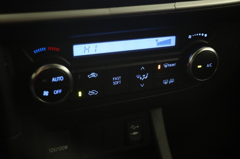 Toyota Auris - 1.6 Dynamic 6