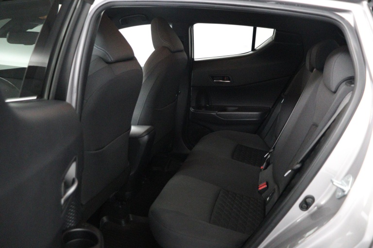 Toyota C-HR - 1.8 Hybrid Business Plus 18