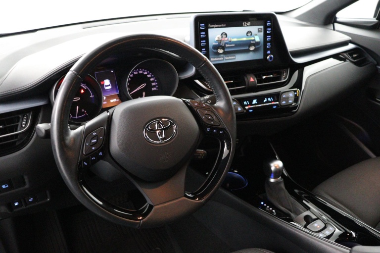 Toyota C-HR - 1.8 Hybrid Business Plus 19