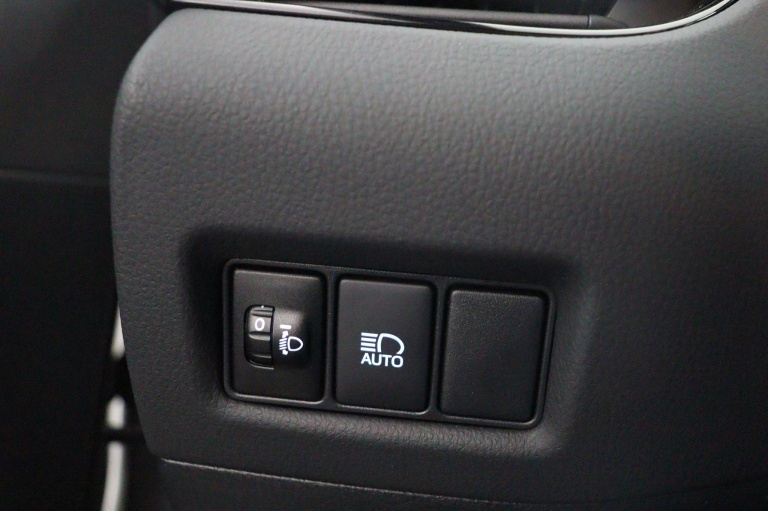 Toyota C-HR - 1.8 Hybrid Business Plus 29