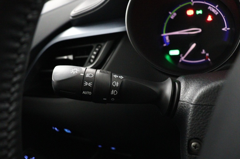 Toyota C-HR - 1.8 Hybrid Business Plus 31