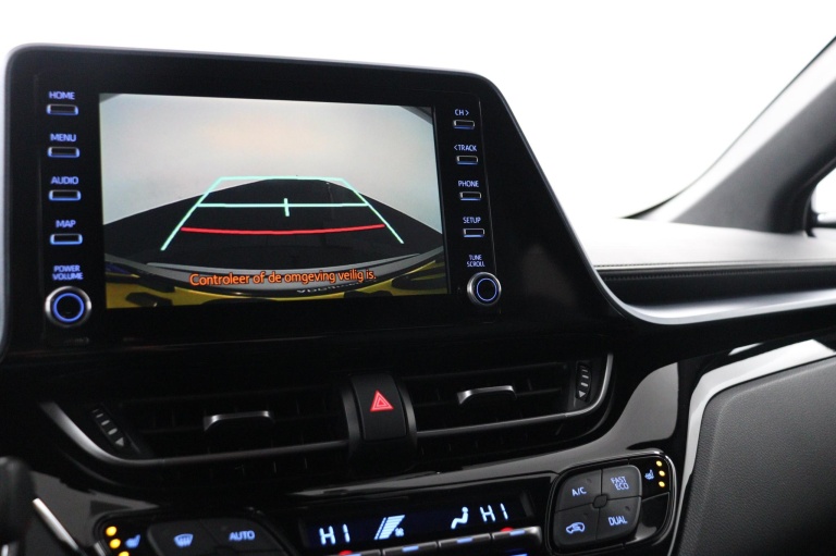 Toyota C-HR - 1.8 Hybrid Business Plus 9