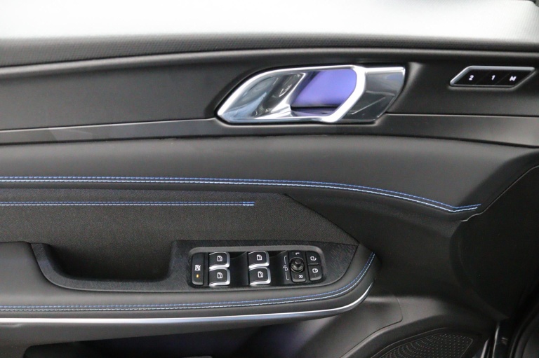 Lynk & Co 01 - 1.5 28