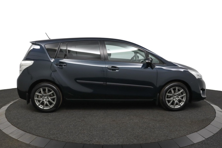 Toyota Verso - 1.8 VVT-i Business Top 5 editie 13
