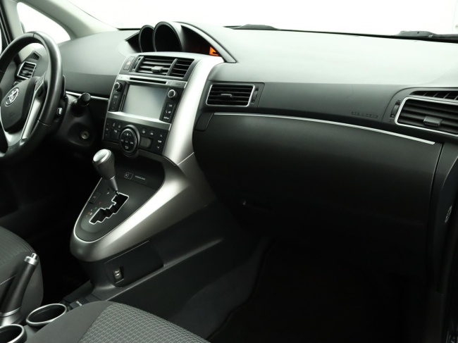 Toyota Verso - 1.8 VVT-i Business Top 5 editie