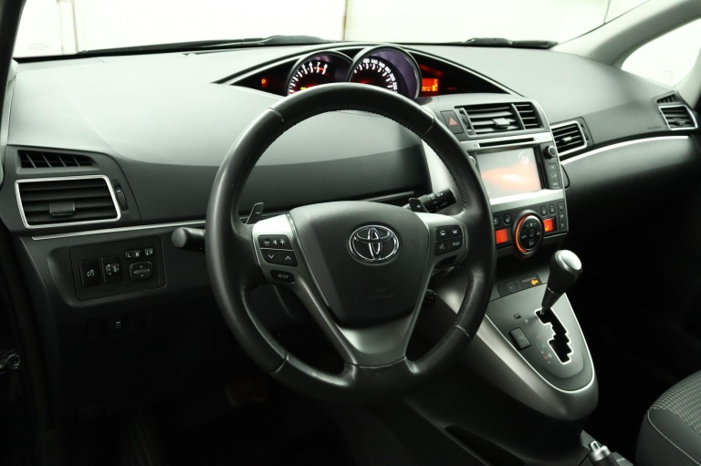 Toyota Verso - 1.8 VVT-i Business Top 5 editie 61