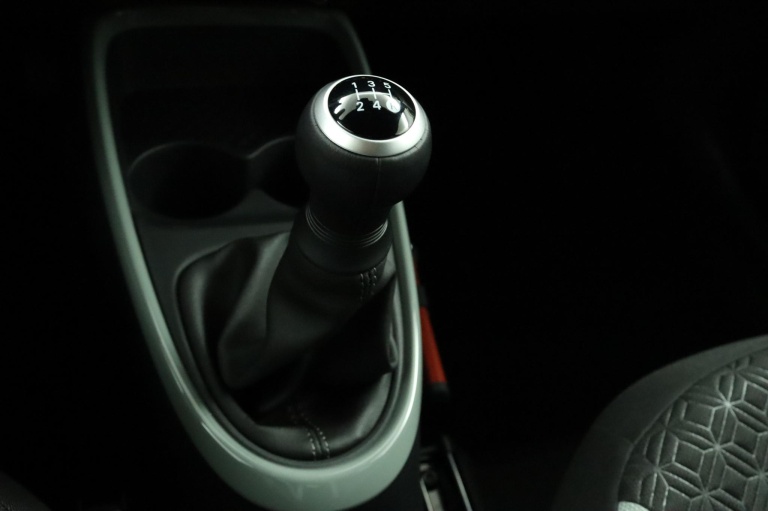 Toyota Aygo X - 1.0 VVT-i MT Pulse 27