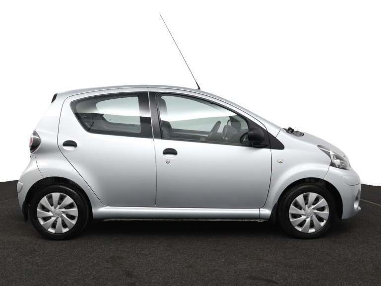 Toyota Aygo - 1.0 VVT-i Now 12