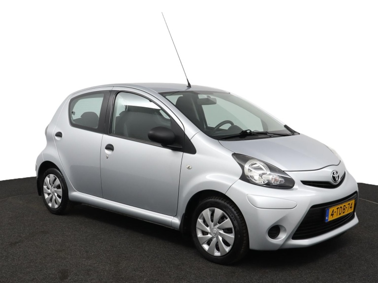 Toyota Aygo - 1.0 VVT-i Now 13