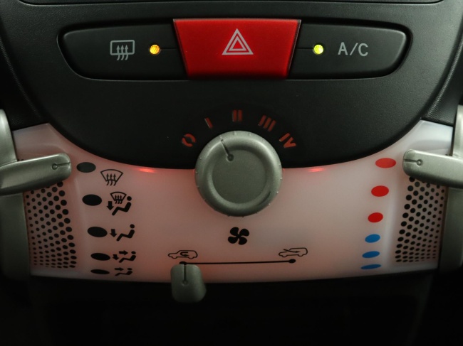 Toyota Aygo - 1.0 VVT-i Now