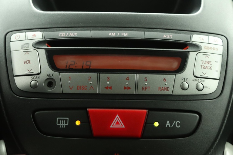 Toyota Aygo - 1.0 VVT-i Now 8