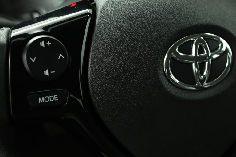 Toyota Aygo - 1.0 VVT-i x-play 19