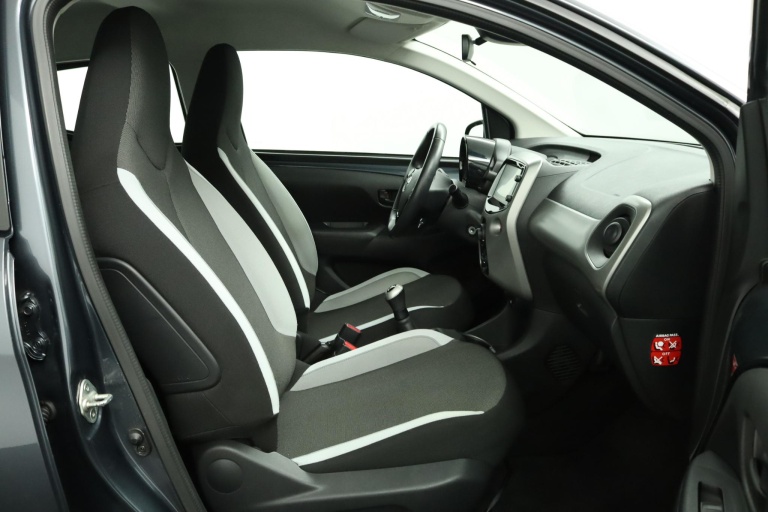 Toyota Aygo - 1.0 VVT-i x-play 22