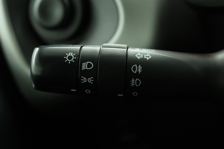 Toyota Aygo - 1.0 VVT-i x-play 32