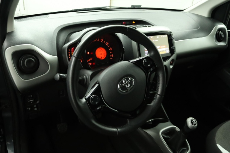 Toyota Aygo - 1.0 VVT-i x-play 57