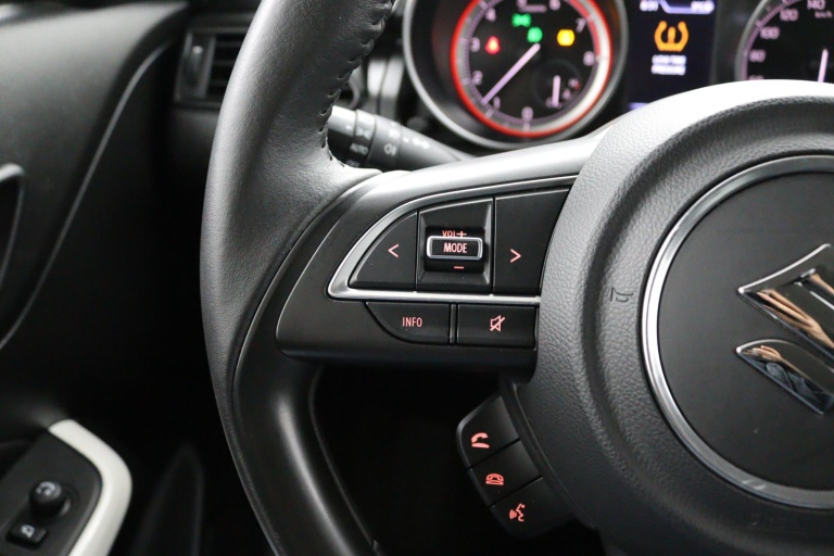 Suzuki Swift - 1.2 Stijl Smart Hybrid 18