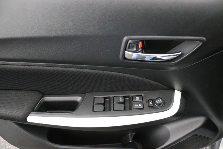 Suzuki Swift - 1.2 Stijl Smart Hybrid 31