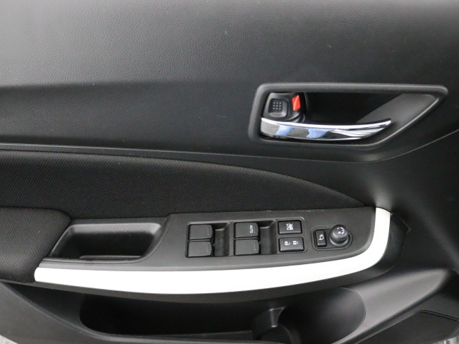 Suzuki Swift - 1.2 Stijl Smart Hybrid