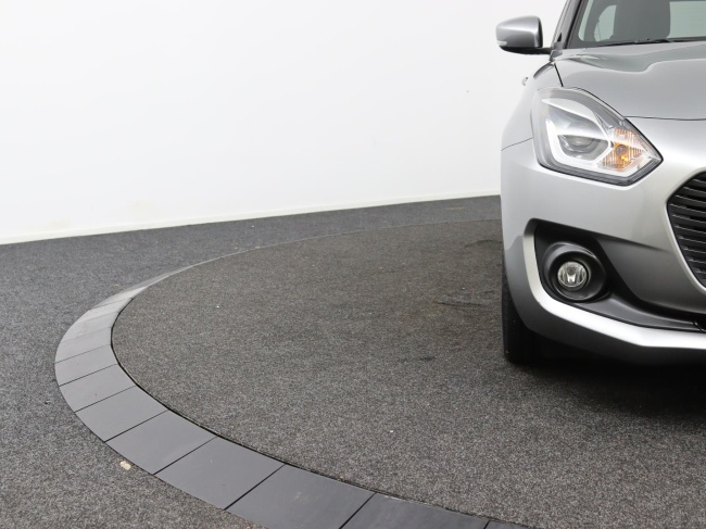 Suzuki Swift - 1.2 Stijl Smart Hybrid