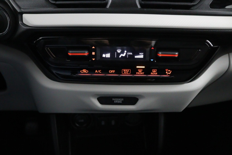 Suzuki Swift - 1.2 Select Smart Hybrid 17