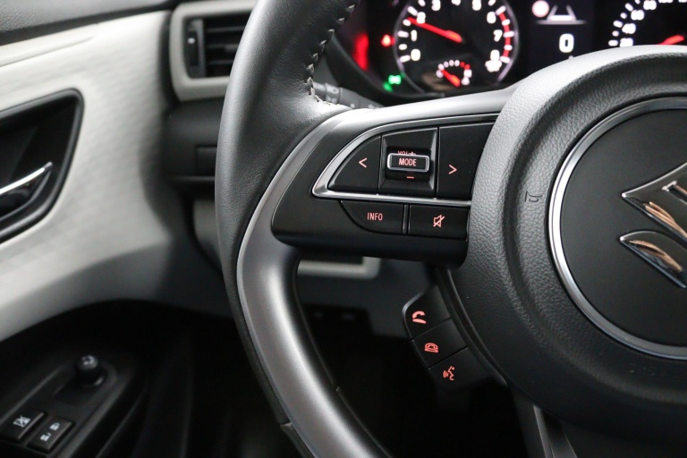 Suzuki Swift - 1.2 Select Smart Hybrid 18