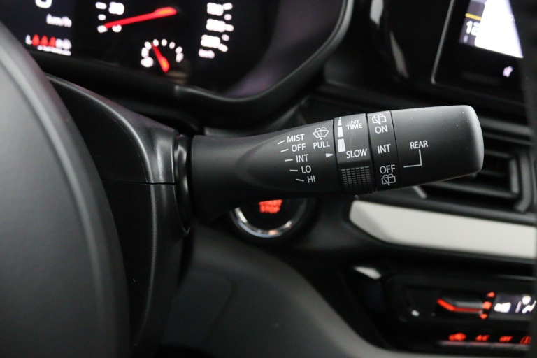 Suzuki Swift - 1.2 Select Smart Hybrid 23