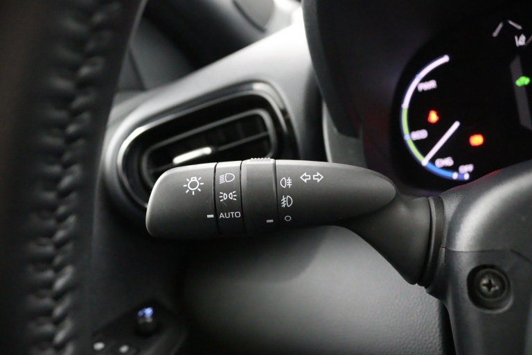 Toyota Yaris Cross - 1.5 Hybrid First Edition 21