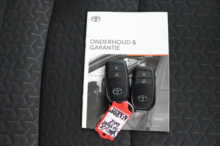 Toyota Yaris Cross - 1.5 Hybrid First Edition 24