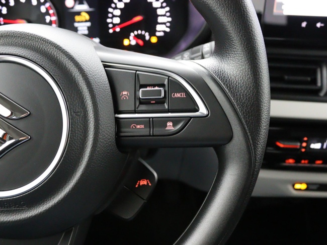 Suzuki Swift - 1.2 Comfort Smart Hybrid