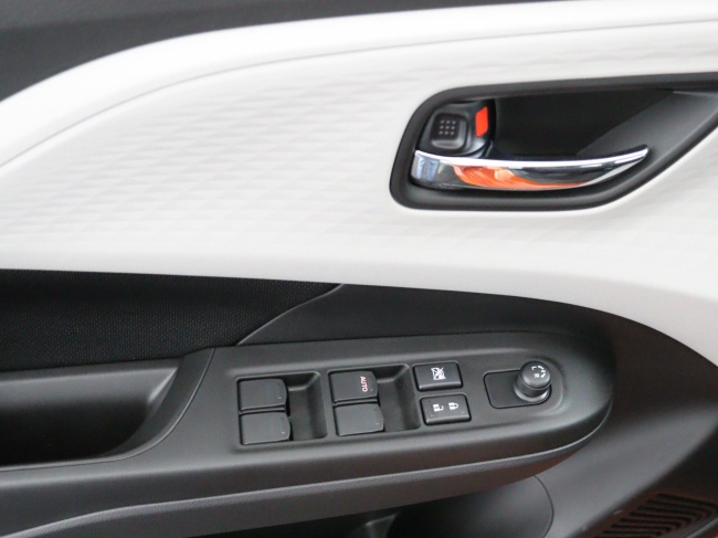 Suzuki Swift - 1.2 Comfort Smart Hybrid