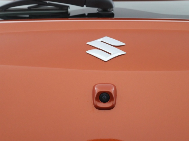 Suzuki Swift - 1.2 Comfort Smart Hybrid