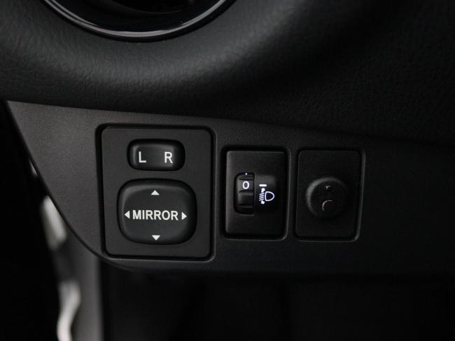 Toyota Yaris - 1.5 Hybrid Design Sport