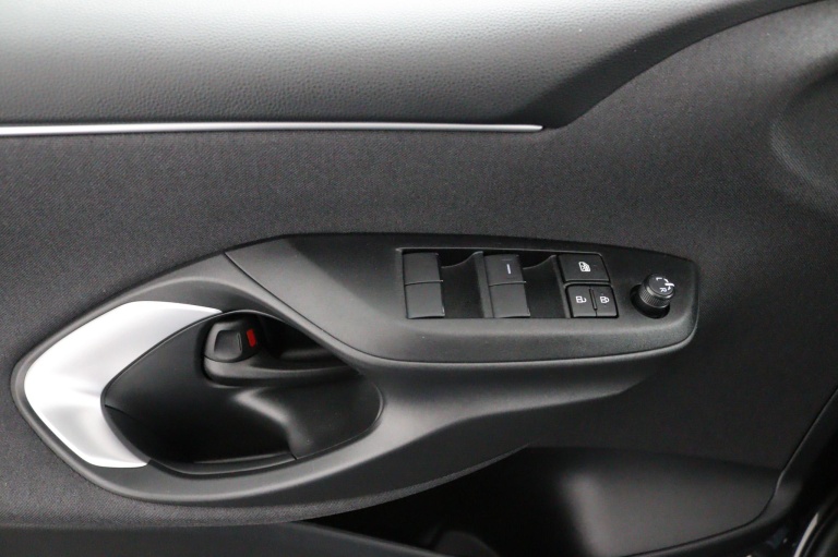 Toyota Yaris - 1.5 Hybrid 115 Comfort 27