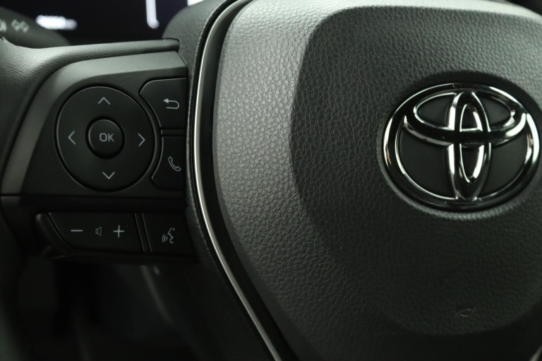 Toyota Corolla Cross - Hybrid 140 Style 19