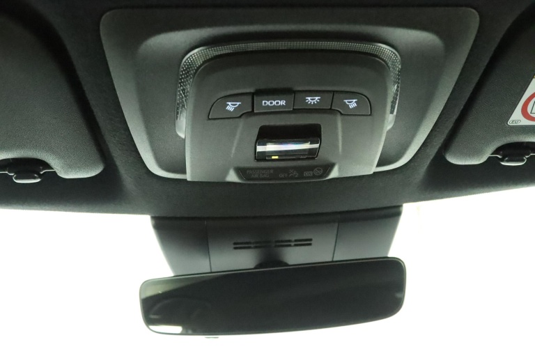 Toyota Corolla Cross - Hybrid 140 Style 33