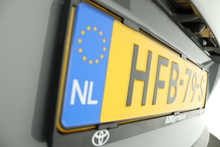 Toyota Corolla Cross - Hybrid 140 Style 42