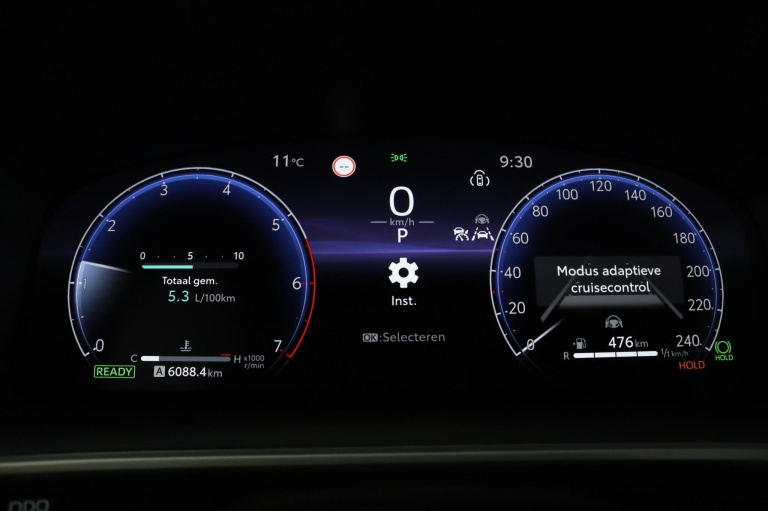 Toyota Corolla Cross - Hybrid 140 Style 47