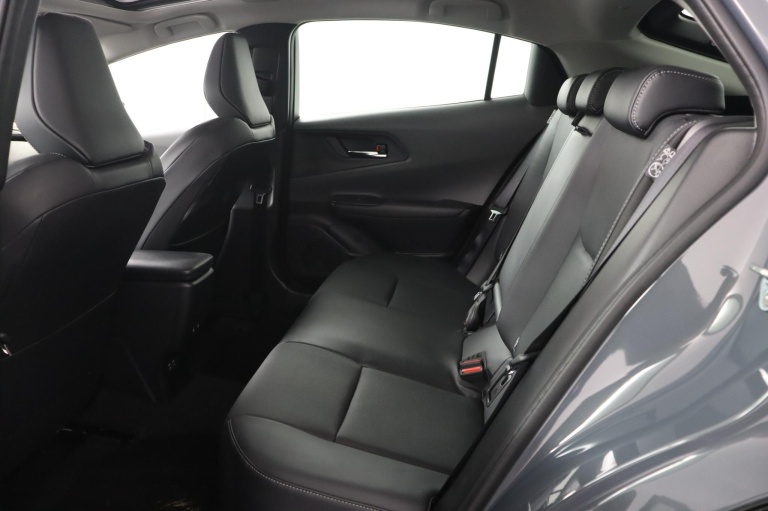 Toyota Prius - 2.0 Plug-in Executive 17